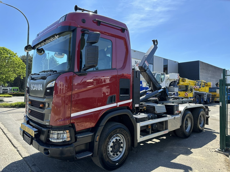Scania R500 XT 6x4 RETARDER - HOOKLIFT / HAAKSYSTEEM WAF 20T - 5200mm - WB 3m75 - *231.000km* - HUB REDUCTION / STEEL SUSPENSION - EURO 6 - BE TRUCK - Horgos rakodó teherautó: 3 kép. Scania R500 XT 6x4 RETARDER - HOOKLIFT / HAAKSYSTEEM WAF 20T - 5200mm - WB 3m75 - *231.000km* - HUB REDUCTION / STEEL SUSPENSION - EURO 6 - BE TRUCK - Horgos rakodó teherautó: 3 kép.