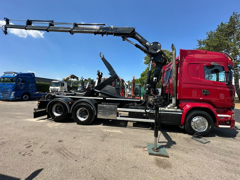 Scania R580 6X2 V8 HOOKLIFT + CRANE HIAB 211 E-4 HIPRO - ROTATOR - RETARDER - ALCOA ALU - RADIO - NL TRUCK - Horgos rakodó teherautó, Darus autó: 4 kép. Scania R580 6X2 V8 HOOKLIFT + CRANE HIAB 211 E-4 HIPRO - ROTATOR - RETARDER - ALCOA ALU - RADIO - NL TRUCK - Horgos rakodó teherautó, Darus autó: 4 kép.