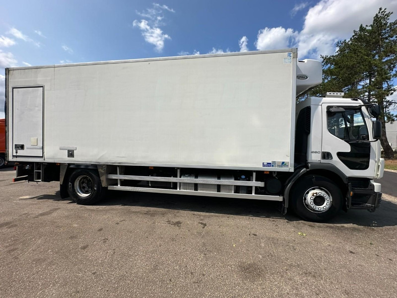 Volvo FE 280 - 19T - FRIGO CARRIER SUPRA 950 (7m55 x 2m47 x 2m40) - EURO 4 - MANUAL - 380V - Hűtős teherautó: 4 kép. Volvo FE 280 - 19T - FRIGO CARRIER SUPRA 950 (7m55 x 2m47 x 2m40) - EURO 4 - MANUAL - 380V - Hűtős teherautó: 4 kép.