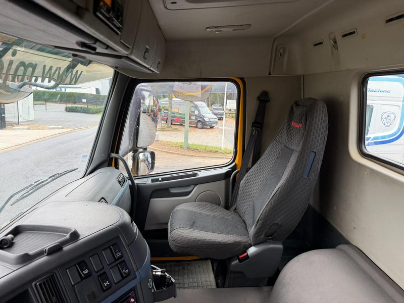 Billenőplatós teherautó Volvo FH 400 8X4 TIPPER (insulated/isolé) - MANUAL 3+3 - STEEL SPRING / BLATT - EURO 5 - TUV 01/2026 - AXLES HUB REDUCTION - BE TRUCK: 12 kép.