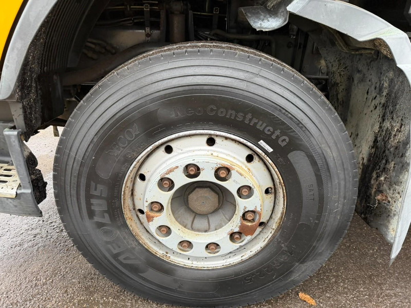 Billenőplatós teherautó Volvo FH 400 8X4 TIPPER (insulated/isolé) - MANUAL 3+3 - STEEL SPRING / BLATT - EURO 5 - TUV 01/2026 - AXLES HUB REDUCTION - BE TRUCK: 20 kép.