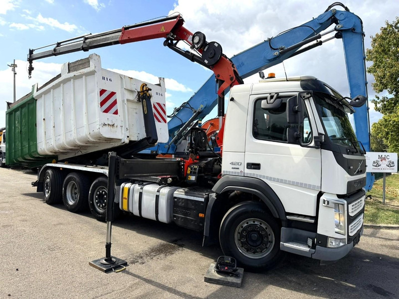 Volvo FM 420 8x2 HOOKLIFT + CRANE PALFINGER PK19.001 SLD B - *294.000km* - EURO 6 - LIFT + STEERING AXLE - I SHIFT - BE TRUCK - Horgos rakodó teherautó, Darus autó: 1 kép. Volvo FM 420 8x2 HOOKLIFT + CRANE PALFINGER PK19.001 SLD B - *294.000km* - EURO 6 - LIFT + STEERING AXLE - I SHIFT - BE TRUCK - Horgos rakodó teherautó, Darus autó: 1 kép.