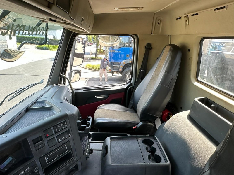 Platós teherautó, Darus autó Volvo FMX 330 8x4 TRIDEM PRITSCHE + KRAN EFFER 265 / 6S - PLATFORM 7m50 - EURO 6 - RADIO - *473.000km* - TÜV 05/2026 - BE TRUCK: 12 kép.