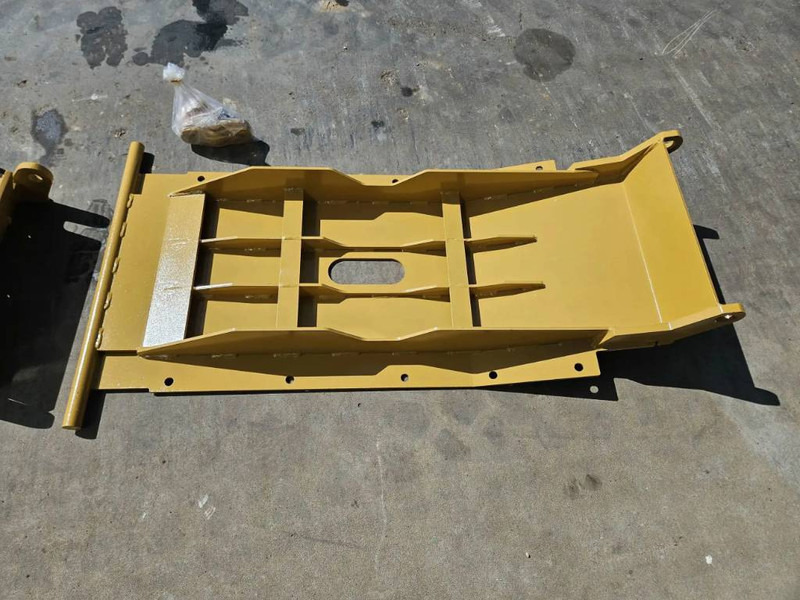 Cat 12M3 - Adapterek - Építőipari gépek: 2 kép. Cat 12M3 - Adapterek - Építőipari gépek: 2 kép.