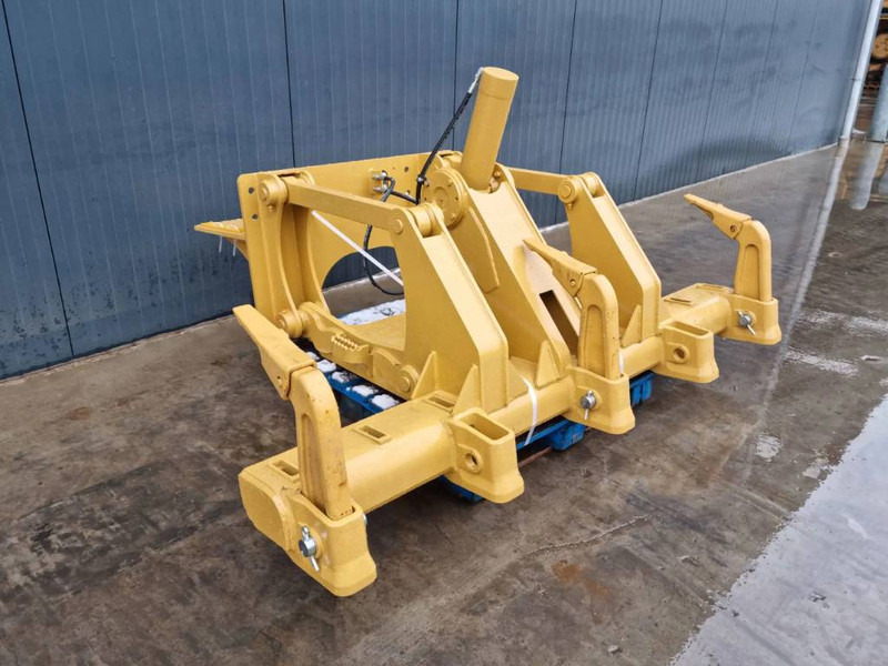 Cat 140GC - Adapterek - Építőipari gépek: 4 kép. Cat 140GC - Adapterek - Építőipari gépek: 4 kép.