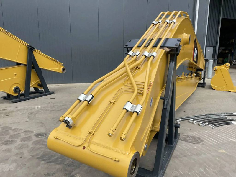 Cat 323F 18m Set - Adapterek - Építőipari gépek: 4 kép. Cat 323F 18m Set - Adapterek - Építőipari gépek: 4 kép.
