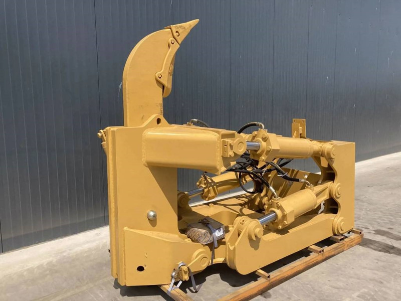 Cat D8 - Adapterek - Építőipari gépek: 2 kép. Cat D8 - Adapterek - Építőipari gépek: 2 kép.