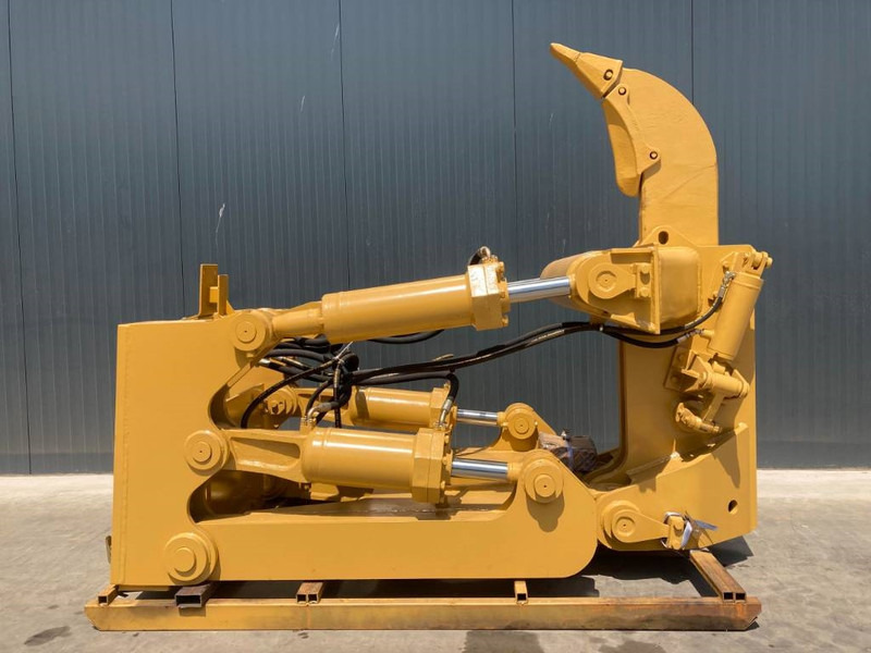 Cat D8N - Adapterek - Építőipari gépek: 2 kép. Cat D8N - Adapterek - Építőipari gépek: 2 kép.