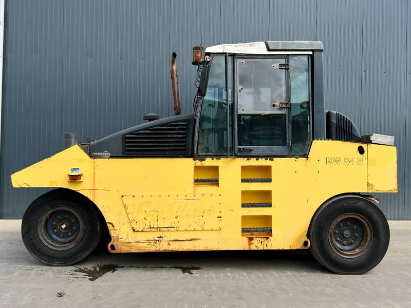 Bomag BW24R - Pneumatikus henger: 2 kép. Bomag BW24R - Pneumatikus henger: 2 kép.