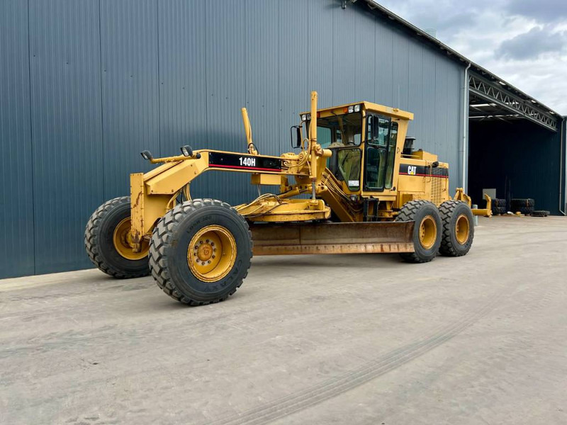 Cat 140H - Gréder: 1 kép. Cat 140H - Gréder: 1 kép.