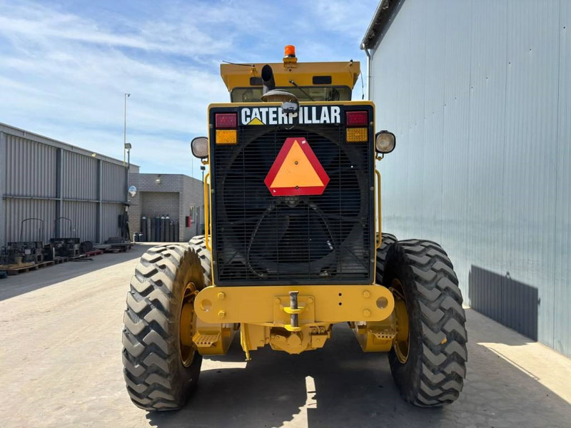 Gréder Cat 140H: 10 kép.