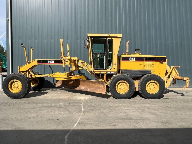Cat 140H - Gréder: 2 kép. Cat 140H - Gréder: 2 kép.