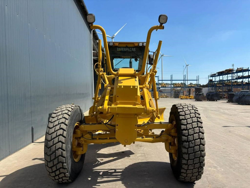 Gréder Cat 140H: 9 kép.