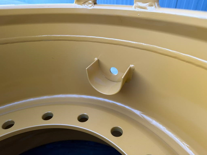 Cat 17.00-25/1.7 RIM for 20.5 x 25 - CAT 938M - Gumiabroncsok és felnik - Építőipari gépek: 4 kép. Cat 17.00-25/1.7 RIM for 20.5 x 25 - CAT 938M - Gumiabroncsok és felnik - Építőipari gépek: 4 kép.