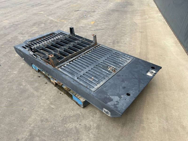 Cat 313E / M315F / 320F / 323E / 325F / 329E/ 330F / 3 - Fülke és belső tér - Építőipari gépek: 2 kép. Cat 313E / M315F / 320F / 323E / 325F / 329E/ 330F / 3 - Fülke és belső tér - Építőipari gépek: 2 kép.