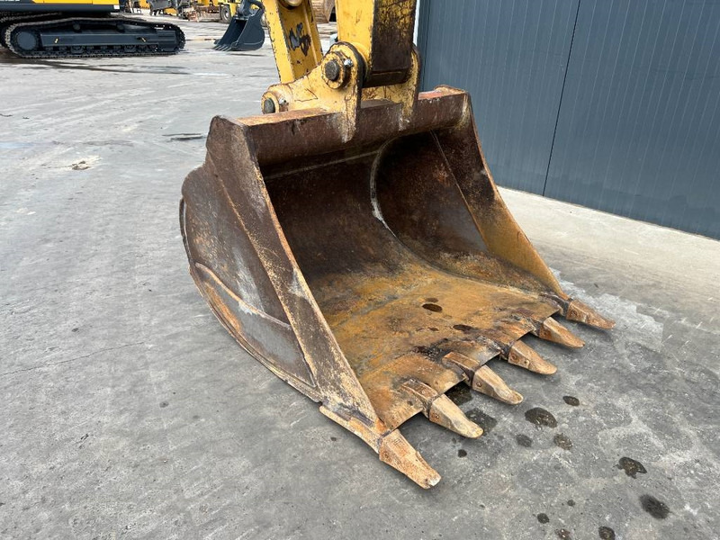Lánctalpas kotró Cat 315F LCR: 8 kép.