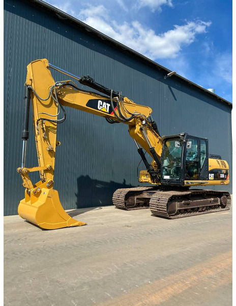Cat 323D LN VA - Lánctalpas kotró: 1 kép. Cat 323D LN VA - Lánctalpas kotró: 1 kép.