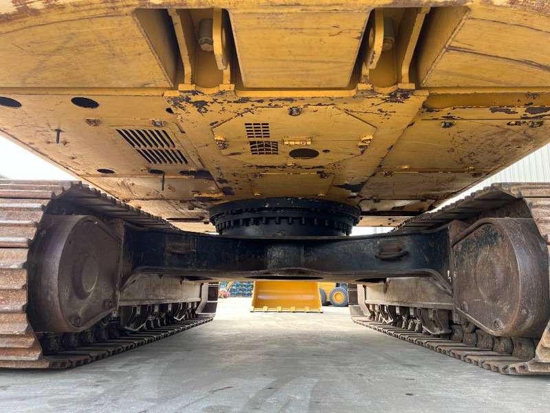 Cat 323EL VA - Lánctalpas kotró: 5 kép. Cat 323EL VA - Lánctalpas kotró: 5 kép.