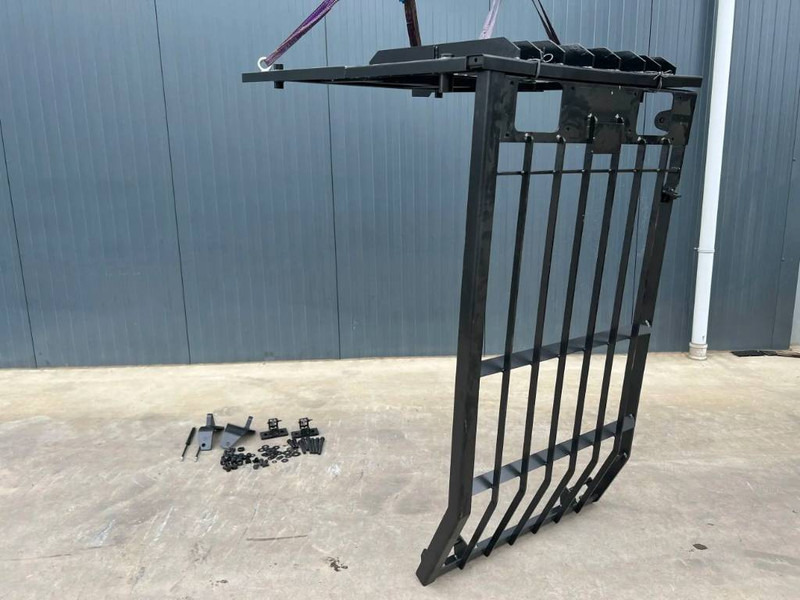 Cat 324D Guard - Fülke és belső tér - Építőipari gépek: 1 kép. Cat 324D Guard - Fülke és belső tér - Építőipari gépek: 1 kép.