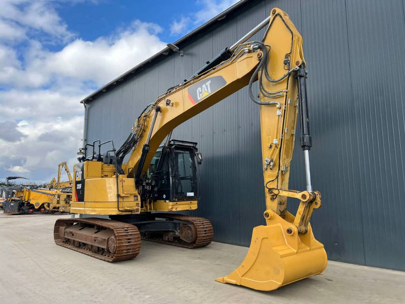 Cat 325F LCR - Lánctalpas kotró: 3 kép. Cat 325F LCR - Lánctalpas kotró: 3 kép.