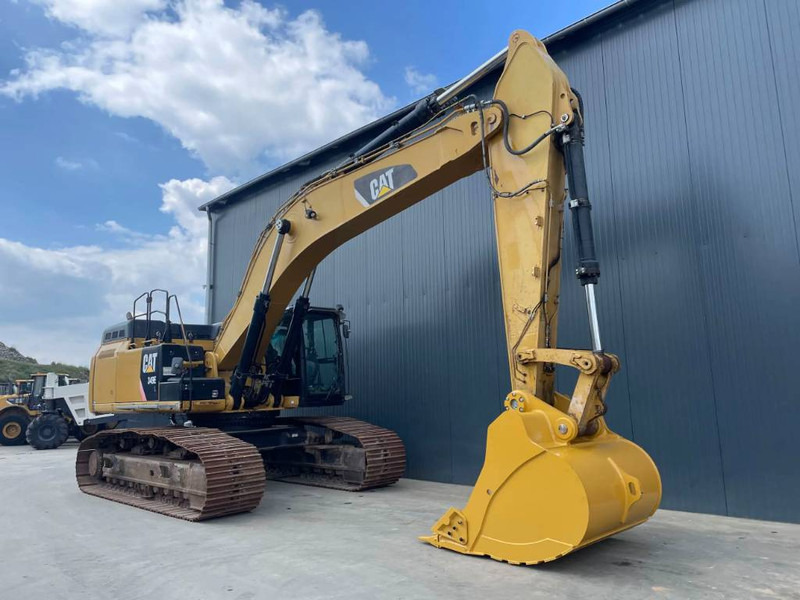 Cat 349E L - Lánctalpas kotró: 3 kép. Cat 349E L - Lánctalpas kotró: 3 kép.