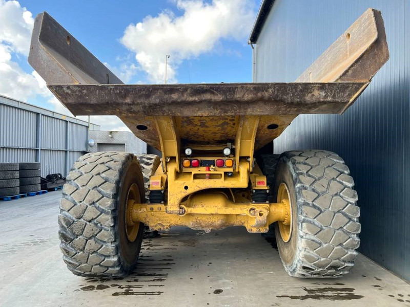 Csuklós dömper Cat 735 | 735B: 11 kép. Csuklós dömper Cat 735 | 735B: 11 kép.