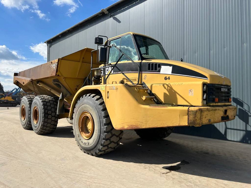 Cat 740 - Csuklós dömper: 3 kép. Cat 740 - Csuklós dömper: 3 kép.