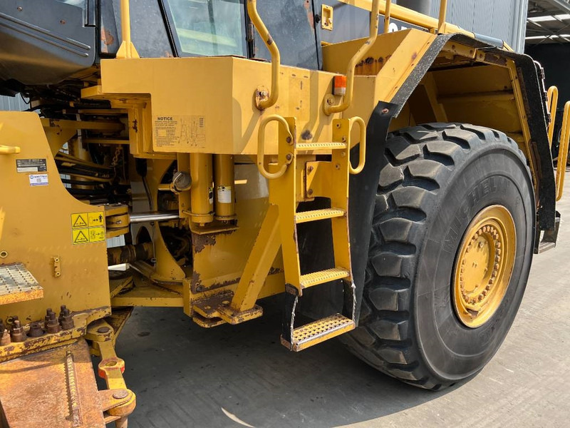 Cat 824H - Buldózer: 5 kép. Cat 824H - Buldózer: 5 kép.