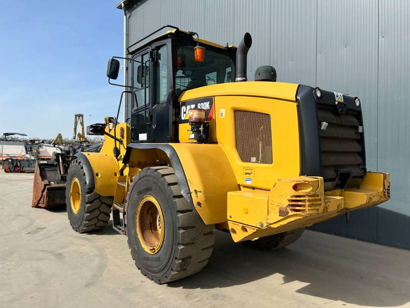 Cat 930K - Gumikerekes homlokrakodó: 2 kép. Cat 930K - Gumikerekes homlokrakodó: 2 kép.