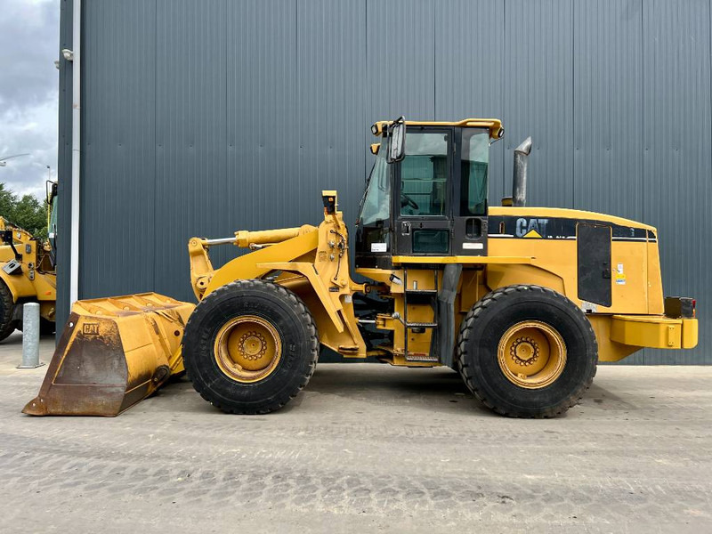 Cat 938G - Gumikerekes homlokrakodó: 2 kép. Cat 938G - Gumikerekes homlokrakodó: 2 kép.