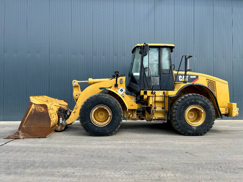 Cat 950H - Full Steering - Gumikerekes homlokrakodó: 3 kép. Cat 950H - Full Steering - Gumikerekes homlokrakodó: 3 kép.