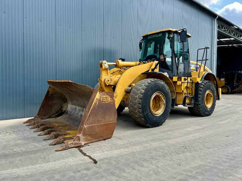 Cat 950H - Full Steering - Gumikerekes homlokrakodó: 2 kép. Cat 950H - Full Steering - Gumikerekes homlokrakodó: 2 kép.
