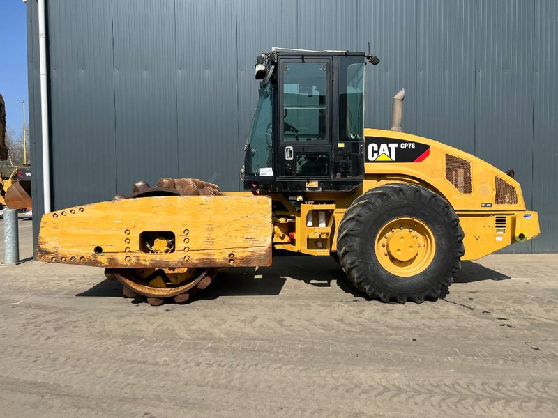 Cat CP76 - Henger: 2 kép. Cat CP76 - Henger: 2 kép.