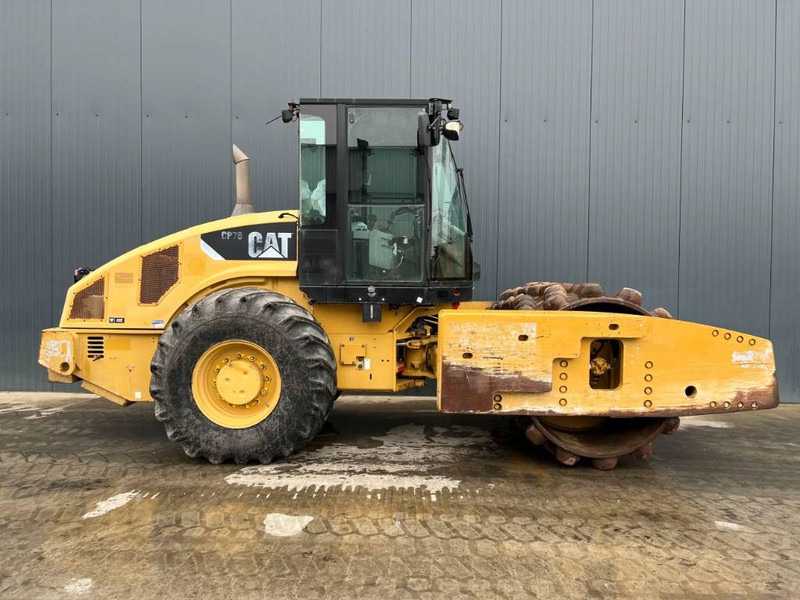 Cat CP76 - Henger: 5 kép. Cat CP76 - Henger: 5 kép.