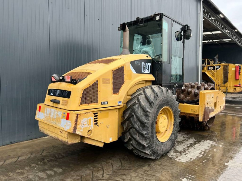 Cat CP76 - Henger: 4 kép. Cat CP76 - Henger: 4 kép.