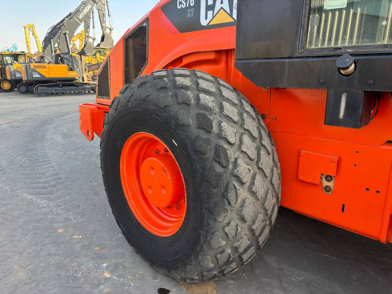 Henger Cat CS76 XT: 13 kép.