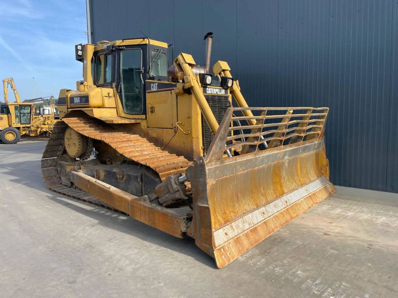 Cat D 6 R LGP - Buldózer: 3 kép. Cat D 6 R LGP - Buldózer: 3 kép.
