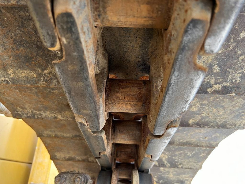 Buldózer Cat D6N LGP: 18 kép.