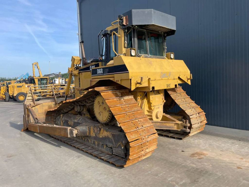 Cat D6R LGP - Buldózer: 2 kép. Cat D6R LGP - Buldózer: 2 kép.