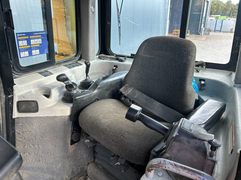 Cat D7R II - Buldózer: 2 kép. Cat D7R II - Buldózer: 2 kép.