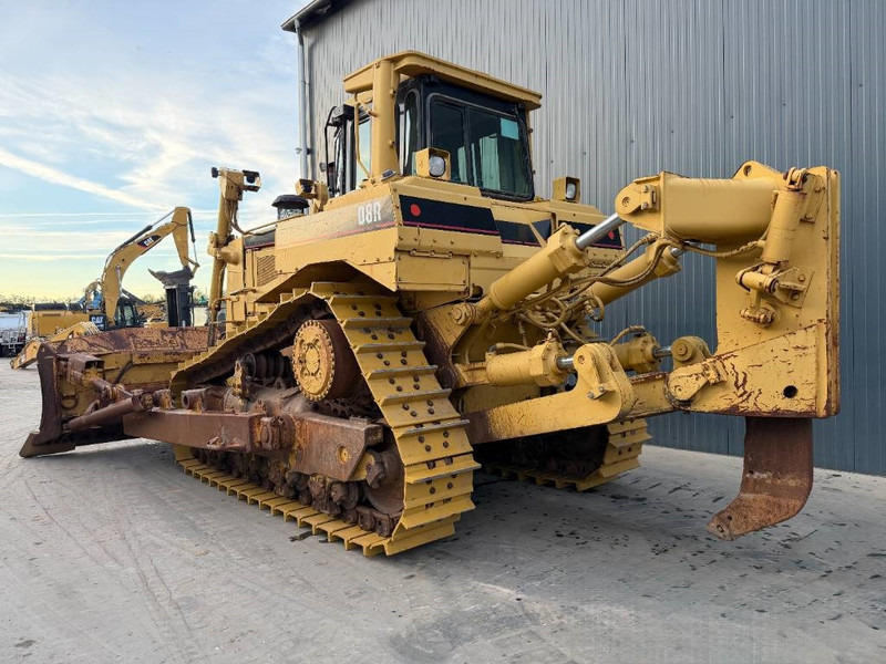 Cat D8R II - Gréder: 3 kép. Cat D8R II - Gréder: 3 kép.