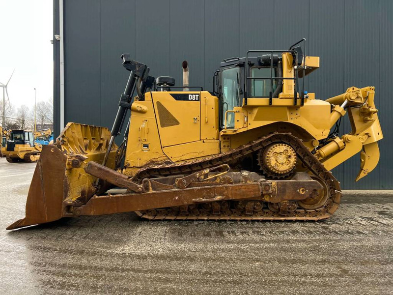 Cat D8T - CE - Buldózer: 1 kép. Cat D8T - CE - Buldózer: 1 kép.