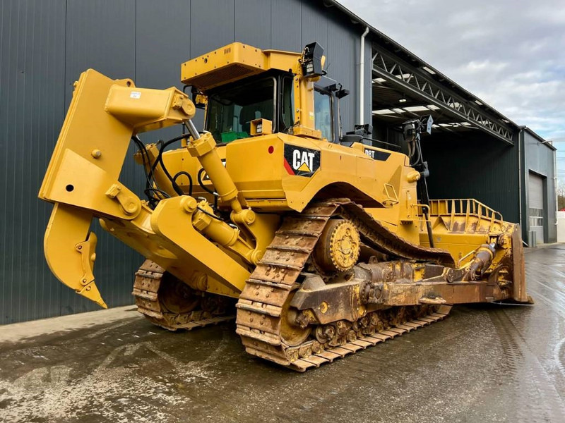 Cat D8T - CE - Buldózer: 5 kép. Cat D8T - CE - Buldózer: 5 kép.