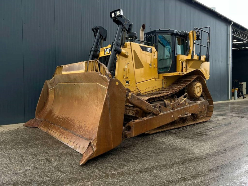 Cat D8T - CE - Buldózer: 2 kép. Cat D8T - CE - Buldózer: 2 kép.