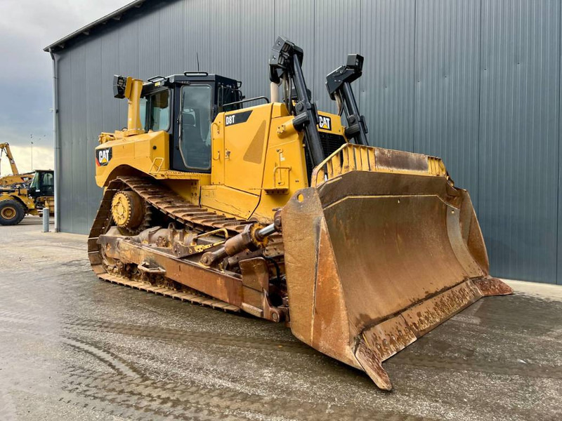 Cat D8T - CE - New Ripper - Buldózer: 4 kép. Cat D8T - CE - New Ripper - Buldózer: 4 kép.