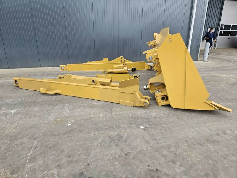 Cat D8T - Tolólap - Építőipari gépek: 5 kép. Cat D8T - Tolólap - Építőipari gépek: 5 kép.