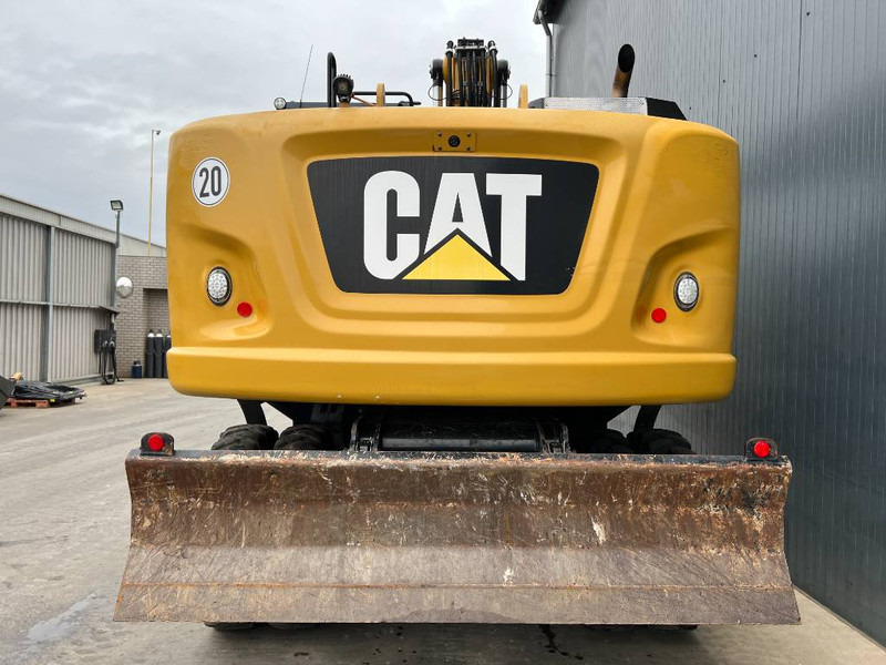 Cat M318F - Extremely Nice Condition - Gumikerekes kotró: 4 kép. Cat M318F - Extremely Nice Condition - Gumikerekes kotró: 4 kép.