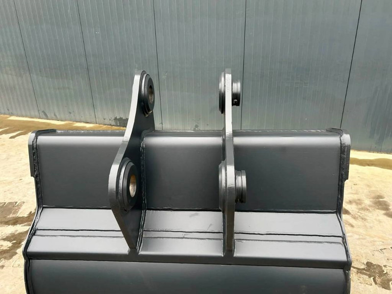 Hitachi ZX210 - 1.40m - Kanál - Építőipari gépek: 5 kép. Hitachi ZX210 - 1.40m - Kanál - Építőipari gépek: 5 kép.