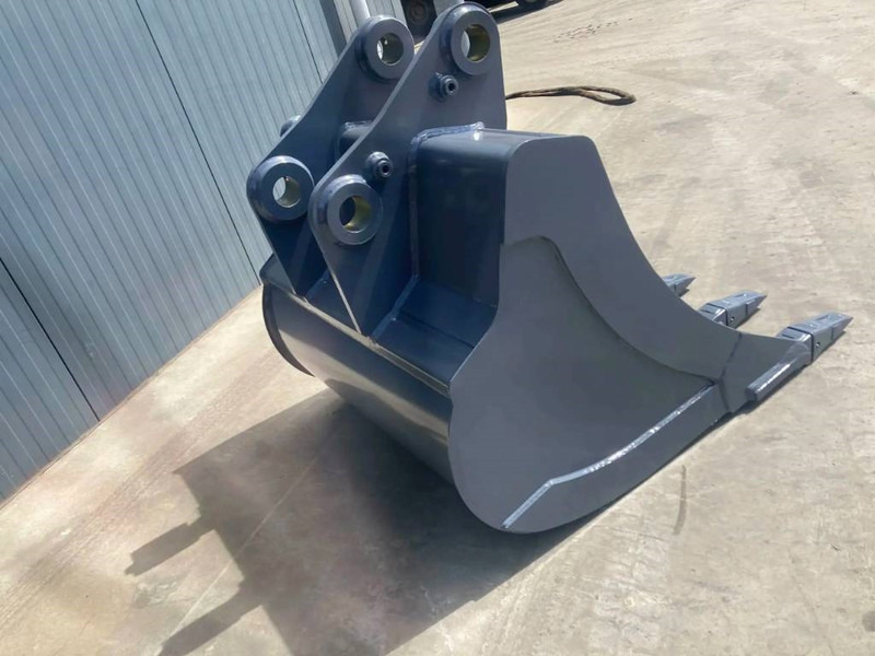 Hitachi ZX225 - 1.20m - Kanál - Építőipari gépek: 5 kép. Hitachi ZX225 - 1.20m - Kanál - Építőipari gépek: 5 kép.