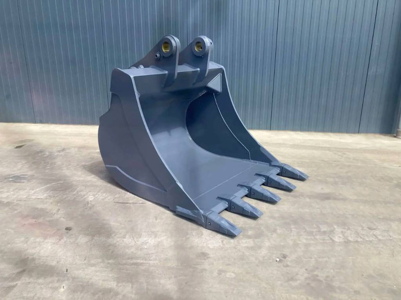 Hitachi ZX225 - 1.20m - Kanál - Építőipari gépek: 1 kép. Hitachi ZX225 - 1.20m - Kanál - Építőipari gépek: 1 kép.